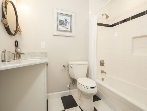 Oceanfront Vacation Two Bedroom Condo in Hilton Head
