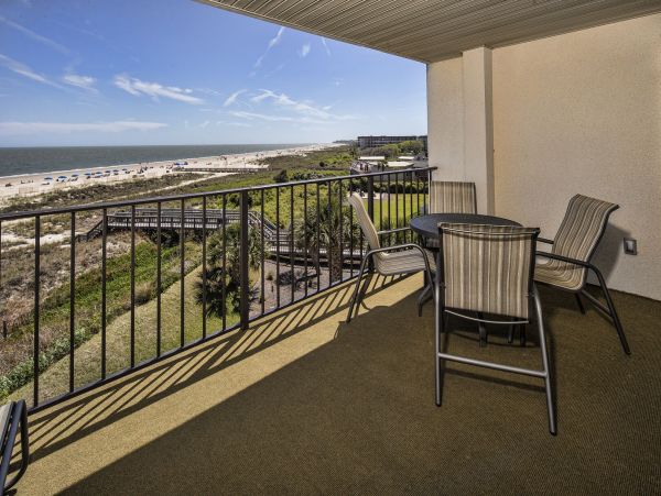 Oceanfront Vacation Two Bedroom Condo in Hilton Head