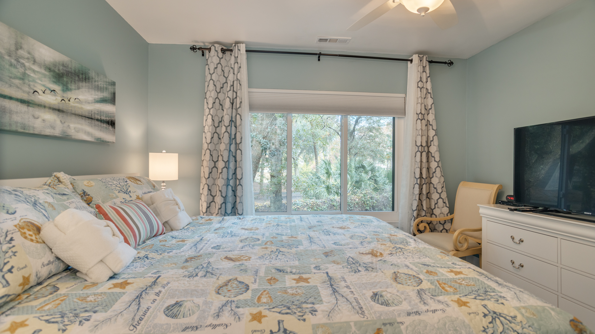 Hilton Head Vacation Condo Three Bedroom Sleeps 8 Guests
