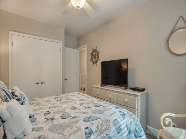 Hilton Head Vacation Condo Three Bedroom Sleeps 8 Guests