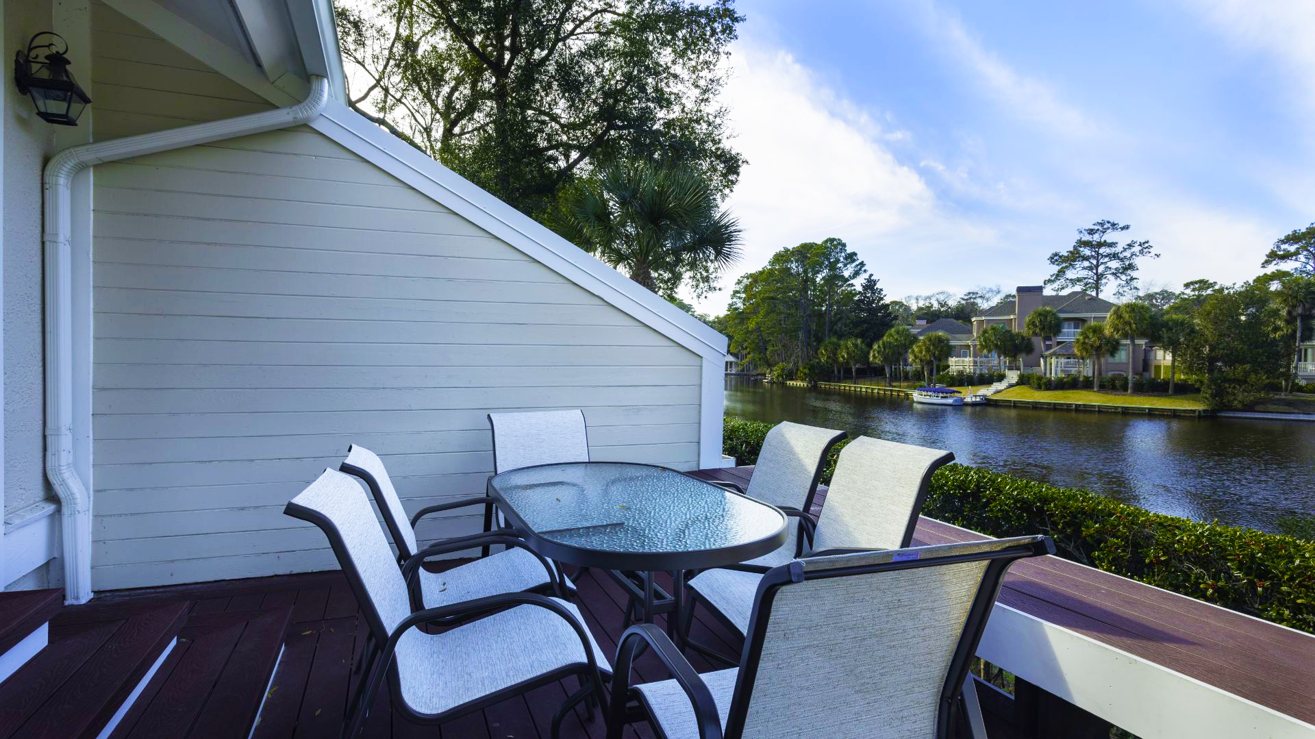 Hilton Head Vacation Condo Three Bedroom Walk to Beach