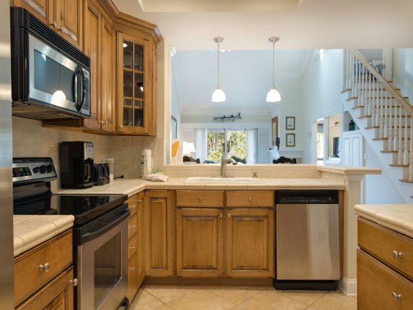 Hilton Head Vacation Condo Three Bedroom Walk to Beach