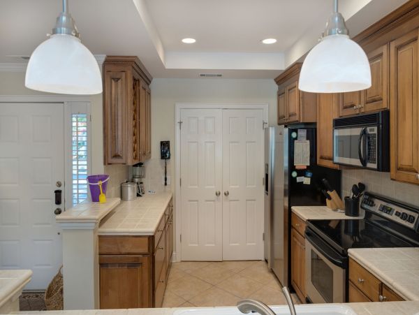 Hilton Head Vacation Condo Three Bedroom Walk to Beach