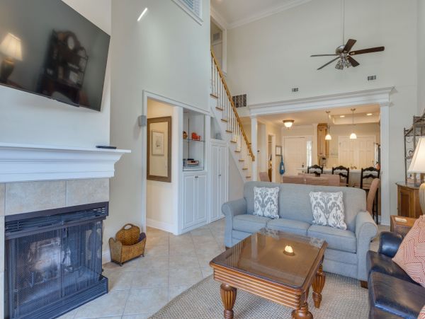 Hilton Head Vacation Condo Three Bedroom Walk to Beach