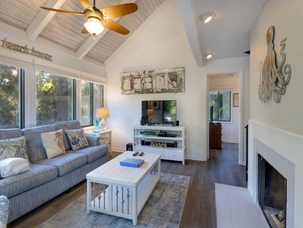 Hilton Head Vacation Home Three Bedroom Walk to Beach