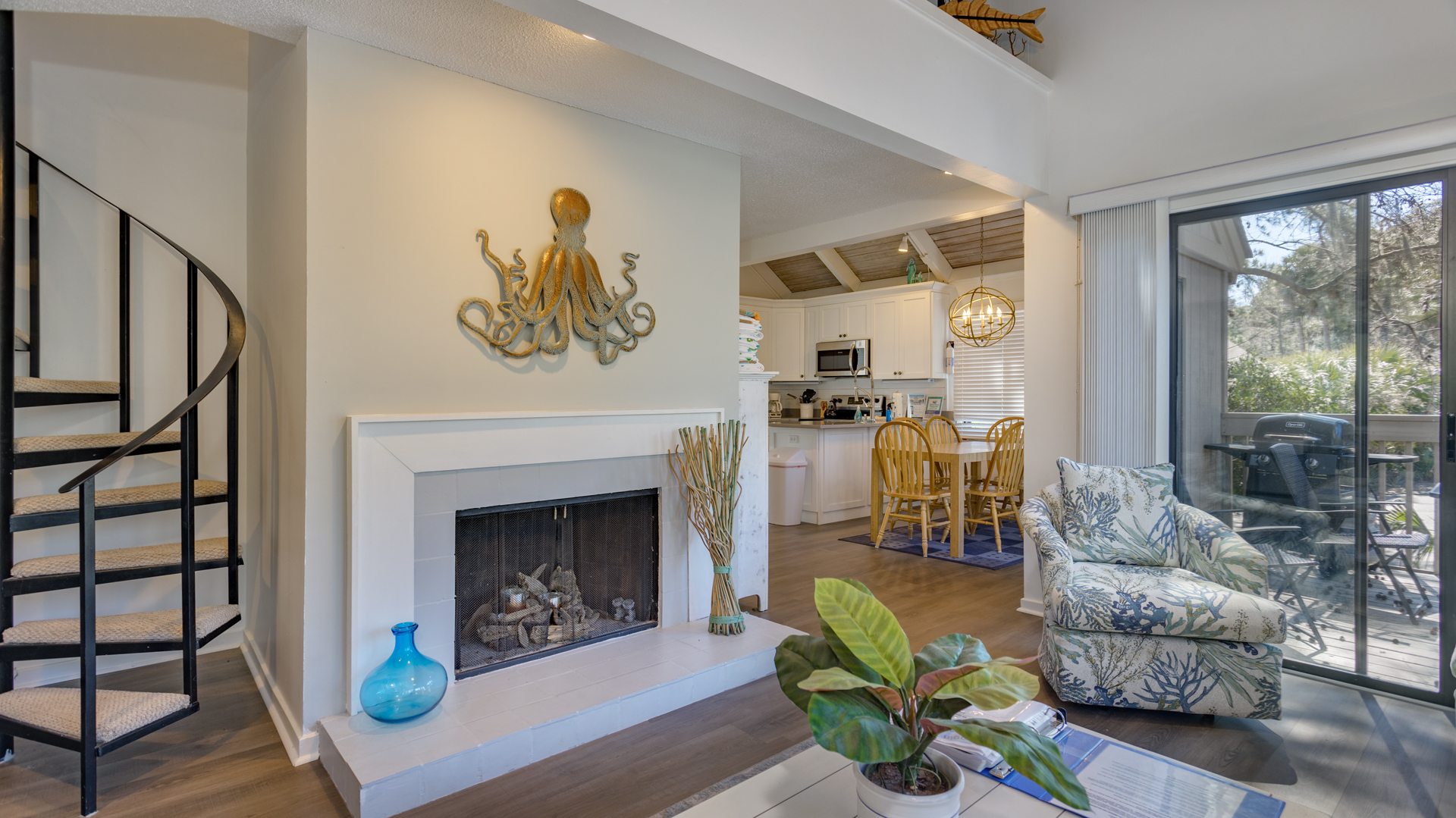 Hilton Head Vacation Home Three Bedroom Walk to Beach