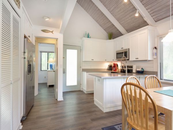 Hilton Head Vacation Home Three Bedroom Walk to Beach