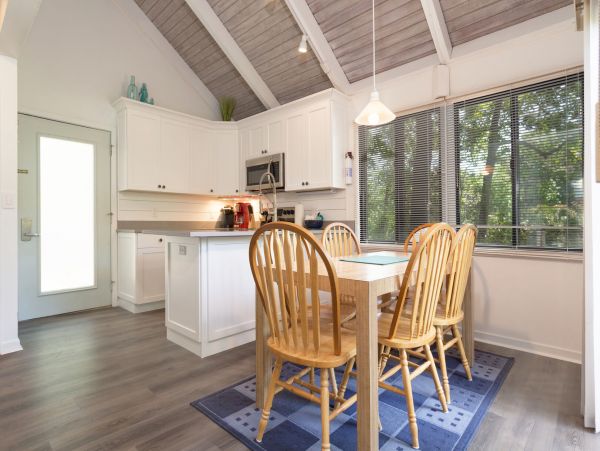 Hilton Head Vacation Home Three Bedroom Walk to Beach