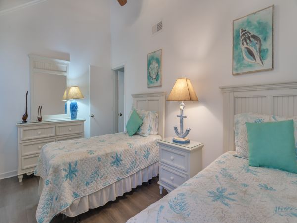 Hilton Head Vacation Home Three Bedroom Walk to Beach