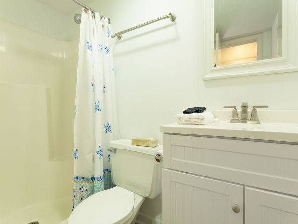 Hilton Head Vacation Home Three Bedroom Walk to Beach