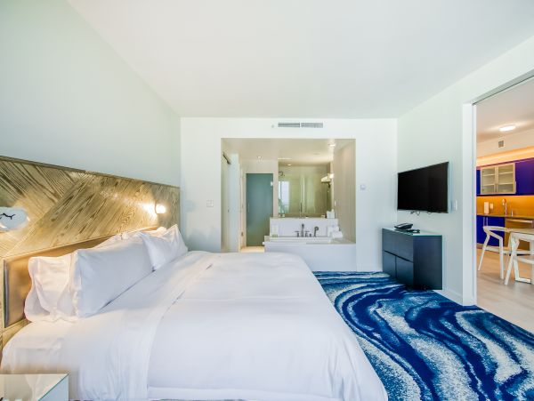 18th Floor Downtown Fort Lauderdale High rise Condo