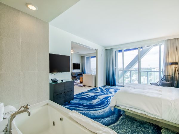 18th Floor Downtown Fort Lauderdale High rise Condo