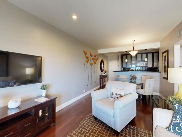 Stunning Fort Lauderdale Condo - Ocean Views & Prime Location Block to Beach