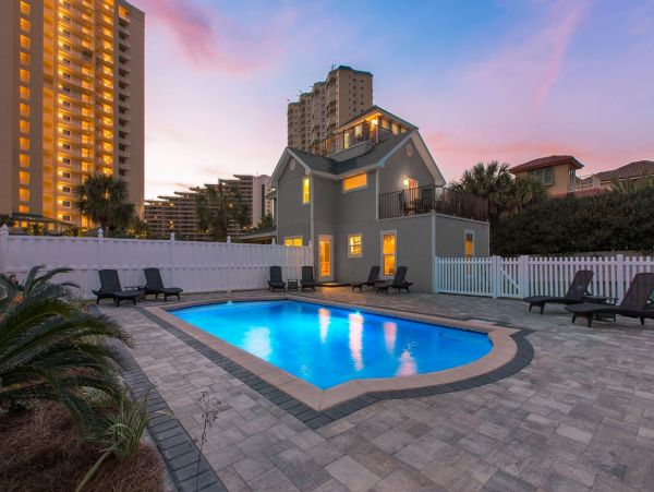 Beautiful Destin Vacation Villa with Private Pool Near Beach
