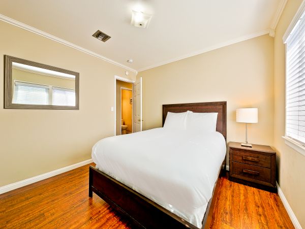 Anaheim Home 1022530