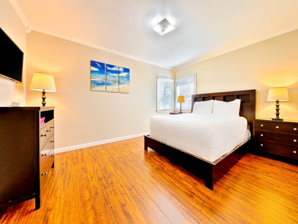 Anaheim Home 1022530