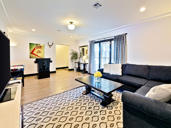 Anaheim Home 1022531