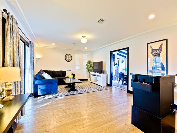 Anaheim Home 1022531