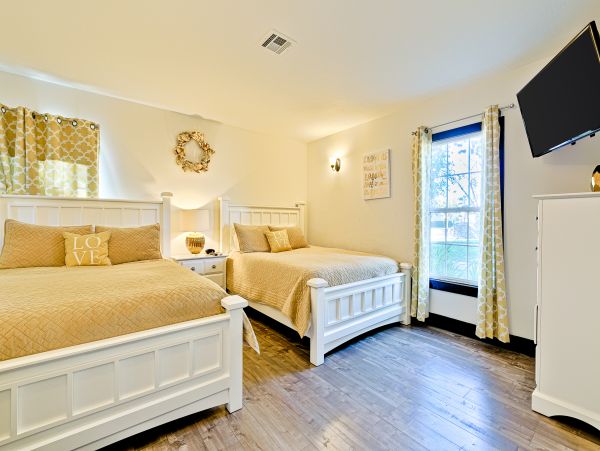 Anaheim Home 1022531