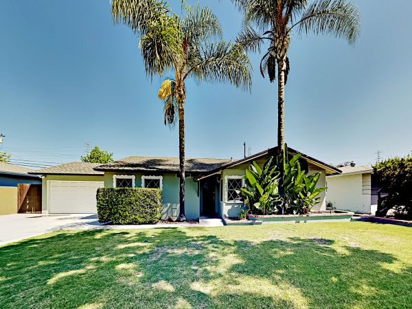 Anaheim Home 1022532