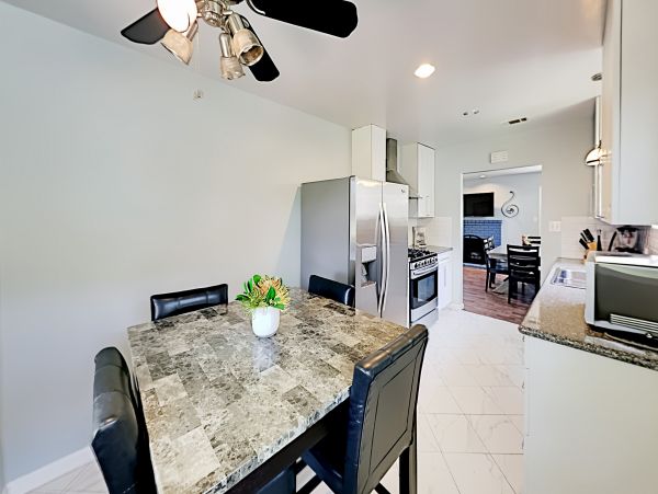 Anaheim Home 1022532