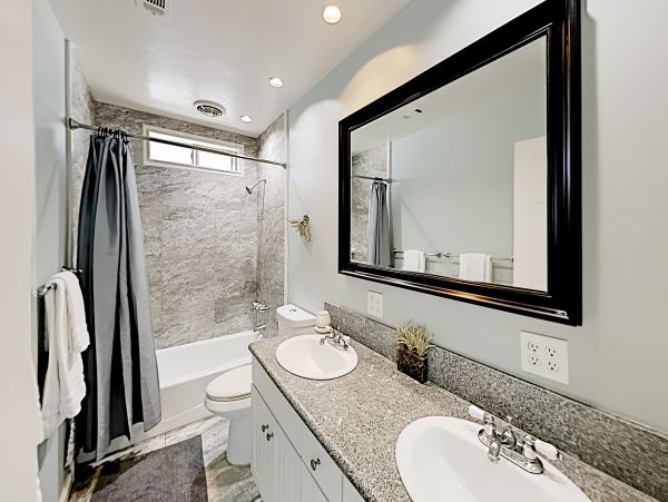 Anaheim Home 1022532