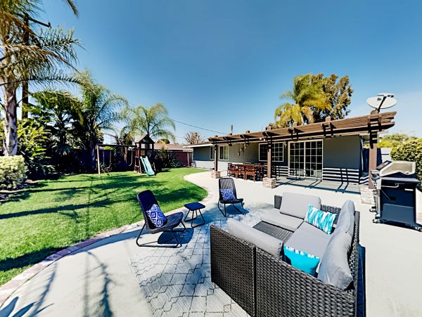 Anaheim Home 1022533