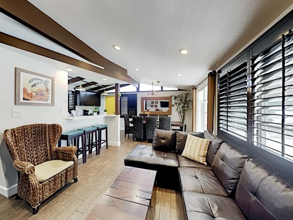 Anaheim Home 1022533