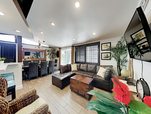 Anaheim Home 1022533