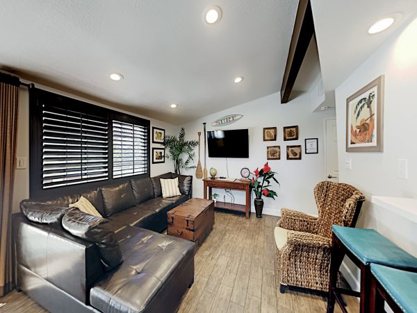 Anaheim Home 1022533