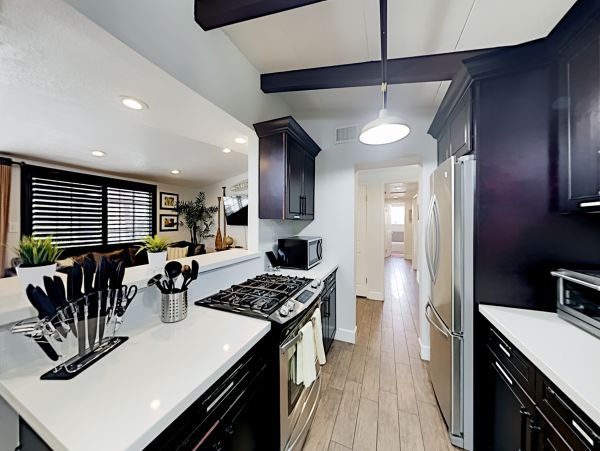 Anaheim Home 1022533