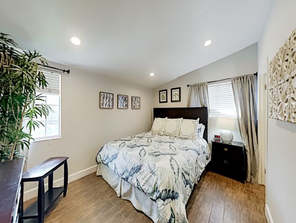 Anaheim Home 1022533