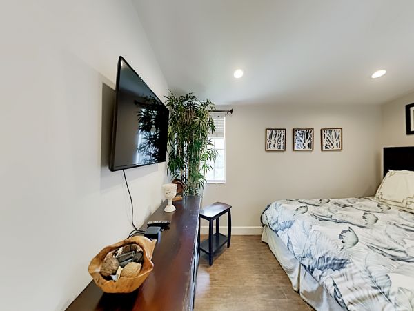 Anaheim Home 1022533