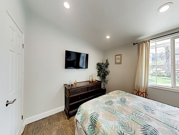 Anaheim Home 1022533