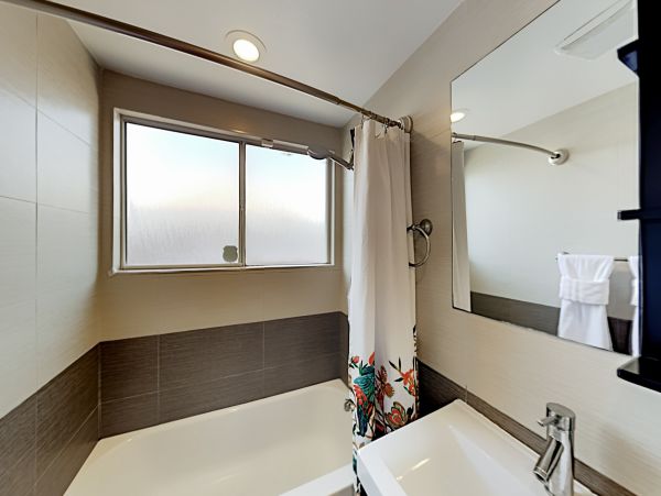 Anaheim Home 1022533