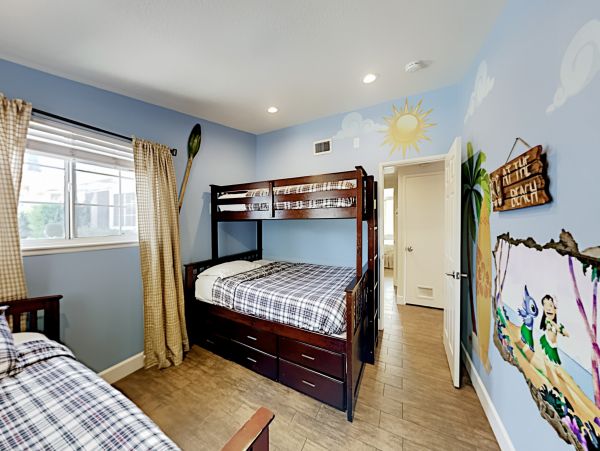 Anaheim Home 1022533
