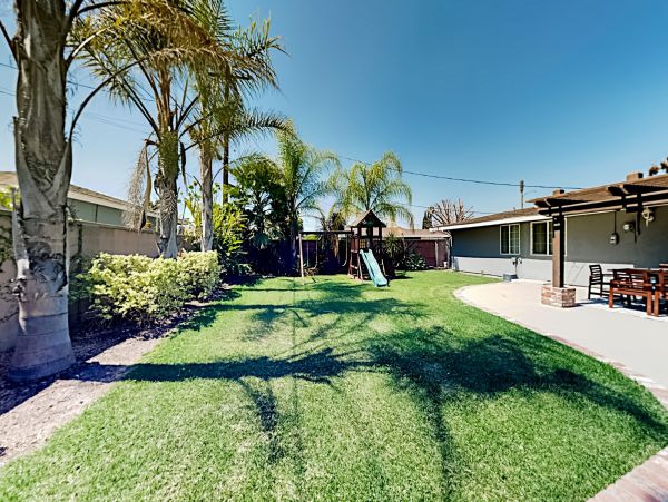 Anaheim Home 1022533