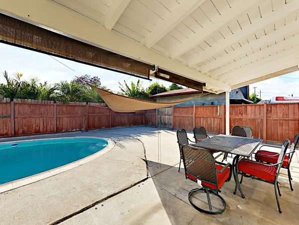 Anaheim Home 1022534