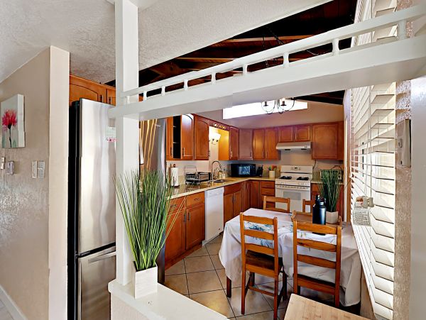 Anaheim Home 1022534