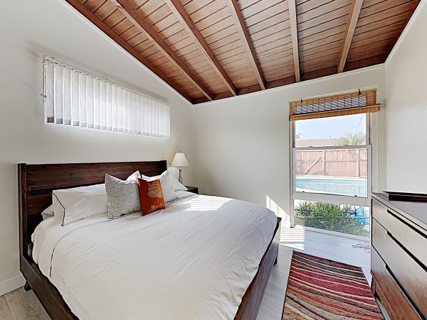 Anaheim Home 1022534