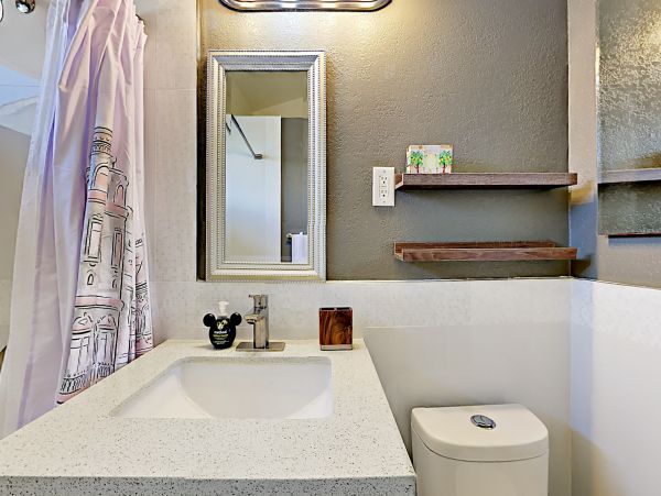 Anaheim Home 1022534
