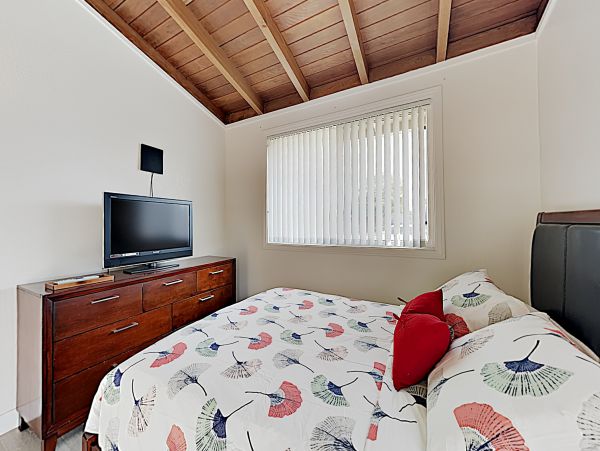 Anaheim Home 1022534