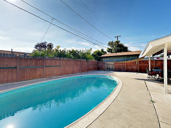 Anaheim Home 1022534