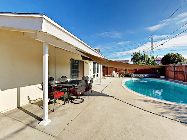 Anaheim Home 1022534