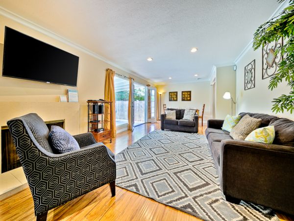 Anaheim Home 1022535