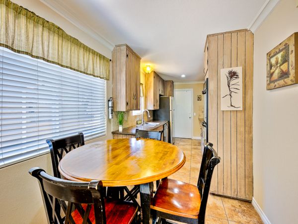 Anaheim Home 1022535