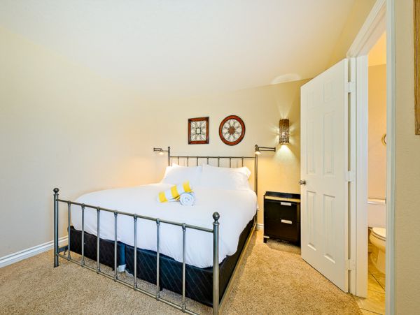Anaheim Home 1022535