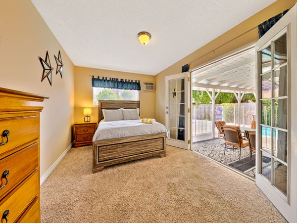 Anaheim Home 1022535