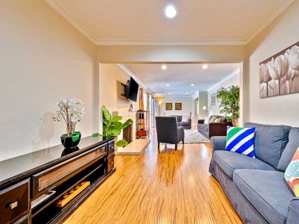 Anaheim Home 1022535