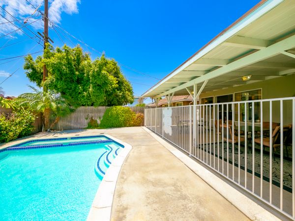 Anaheim Home 1022535